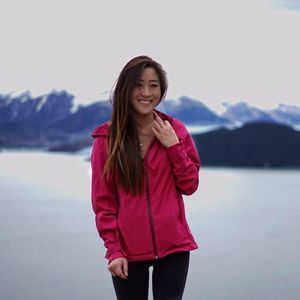 Meet your Posher, Tesia